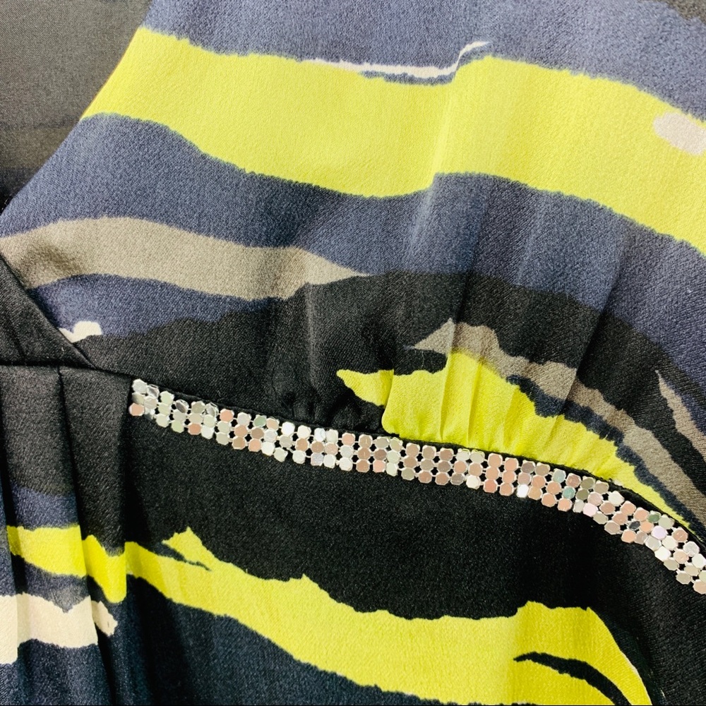 LaROK 100% Silk Zebra Plunge Short Sleeve Dress XS - Picture 4 of 13